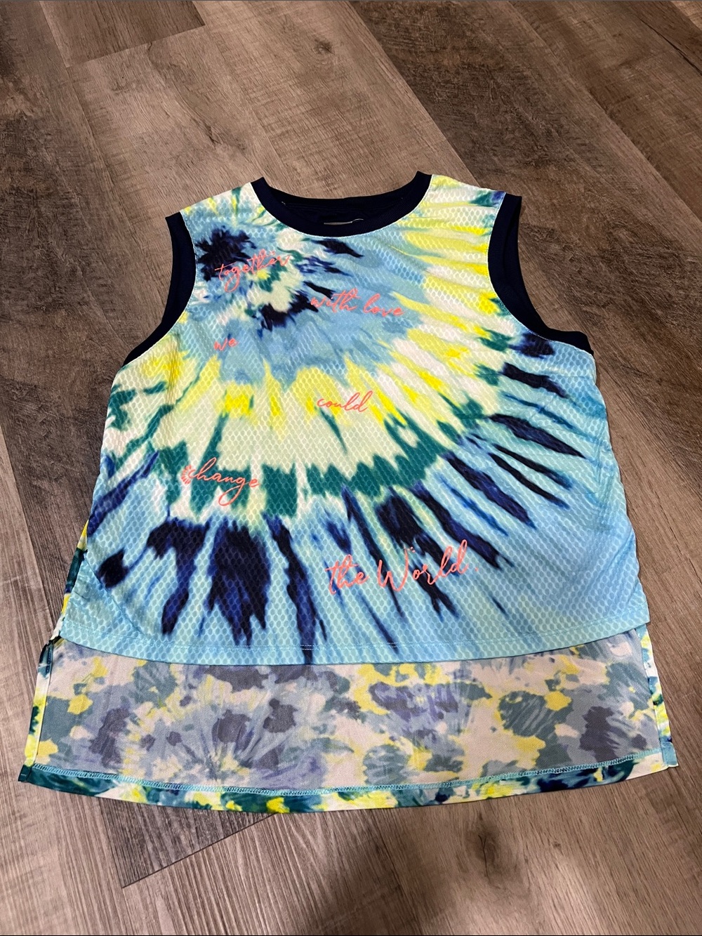 Lucky in Love High-Low Women’s Peace Out Festival Tank.  size M